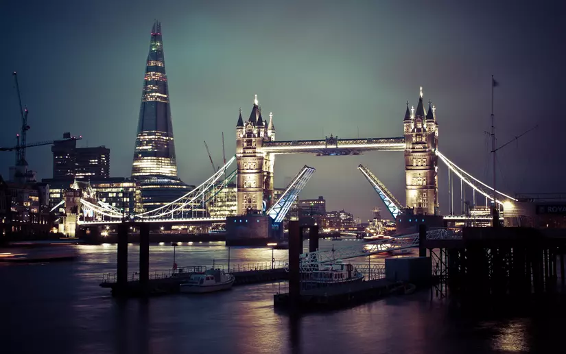 tower_bridge_of_london-wide.jpg